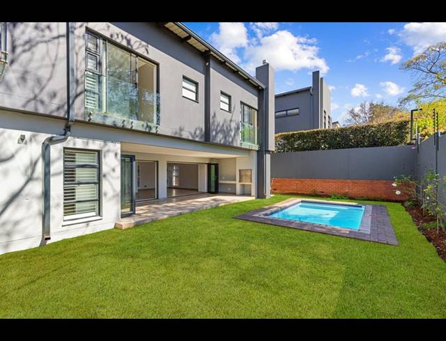 4 BEDROOM TOWNHOUSE FOR SALE IN BRYANSTON